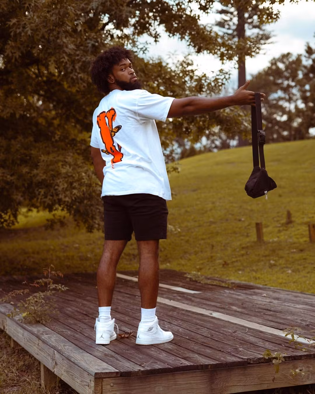 Juice Wrld x Vlone Butterfly T-Shirt White Juice Wrld x Vlone Butterfly T-Shirt White